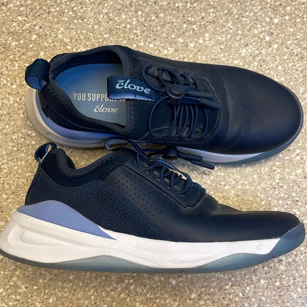 Clove Classic navy blue women’s 5.5